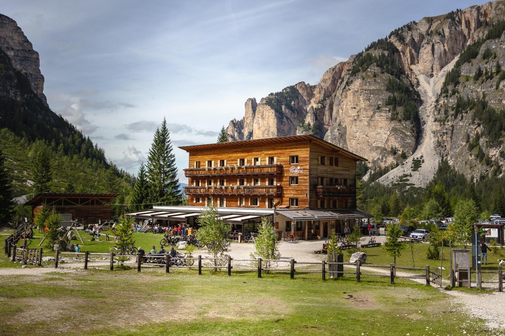Hotel Pederue San Vigilio Di Marebbe Esterno foto
