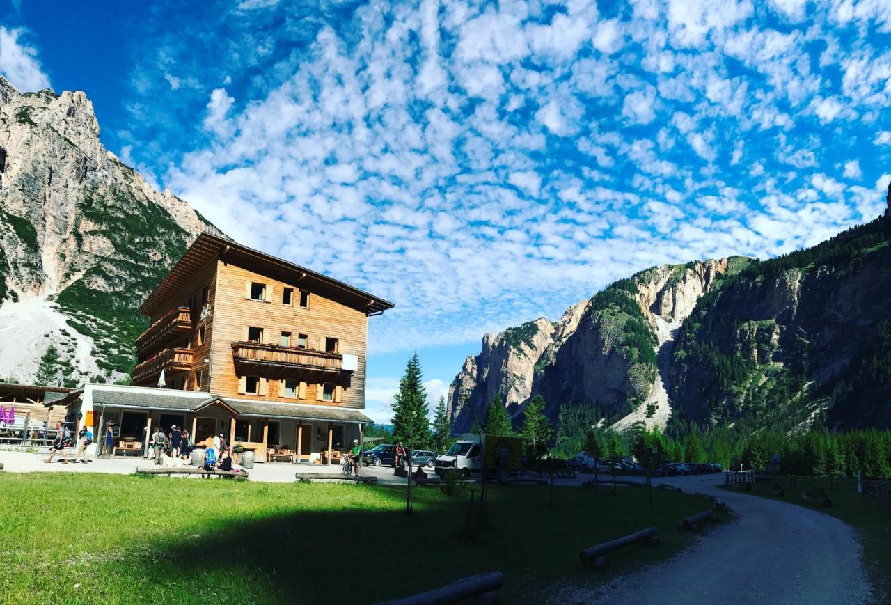Hotel Pederue San Vigilio Di Marebbe Esterno foto